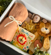 Lion Baby Box